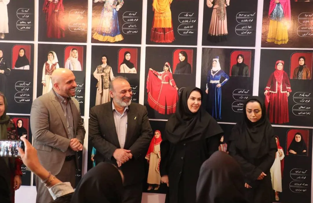 دانشگاه علمی کاربردی فرهنگ و هنر واحد ۴۸ تهران میزبان نمایش زنده لباس اقوام ایرانی 2 دانشگاه علمی کاربردی فرهنگ و هنر واحد ۴۸ تهران میزبان نمایش زنده لباس اقوام ایرانی
