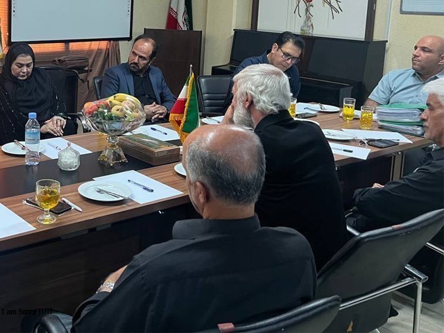 برگزاری جلسه فروش زمین با خریداران مورخه ۱۴۰۲/۰۵/۰۳